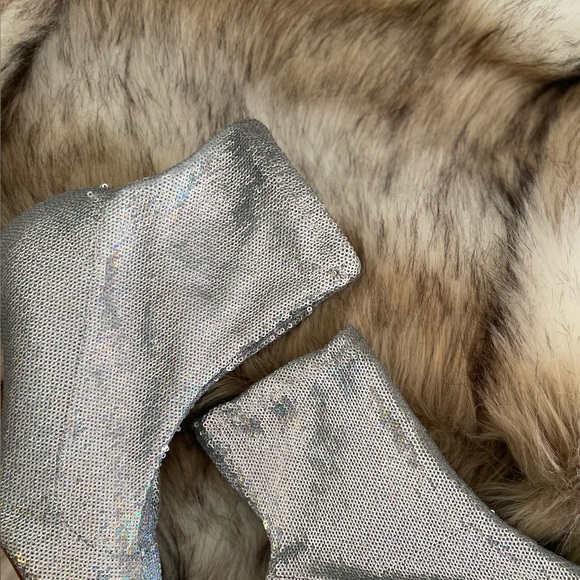Stuart Weitzman Sequin Glitter Heeled Booties - Picture 5 of 7